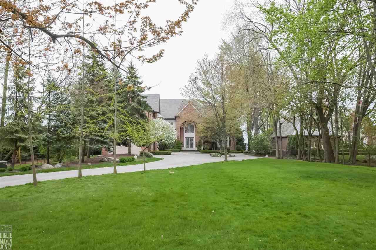 914 Lake Shore Road Grosse Pointe, MI 48236 - Photo 81 of 83 31290716-80.JPG