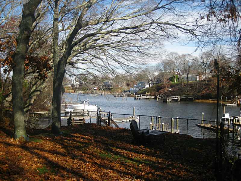 1 Narrows Road Narragansett, RI 02882 - Photo 9 of 25 View.