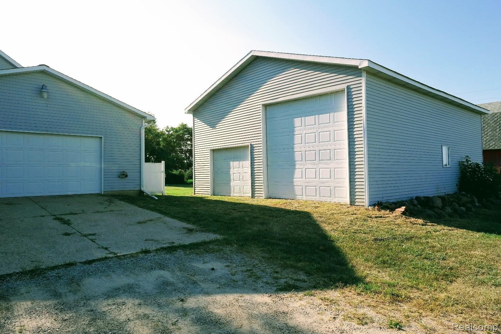 10197 Reid Road Swartz Creek, MI 48473 - Photo 8 of 8 SAM_3683.jpg