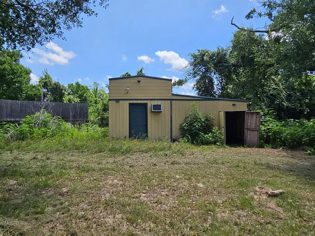 $2,500 | 1018 An County Road 2301, Tennessee Colony, TX 75861