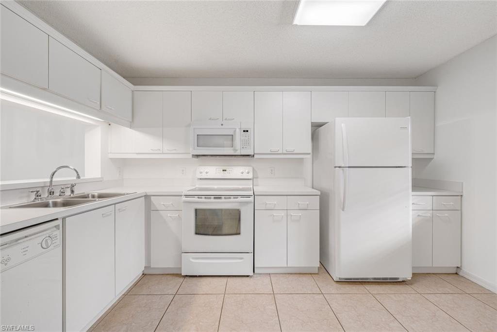 7761 Jewel Lane, Unit 103 Naples, FL 34109 - Photo 13 of 26