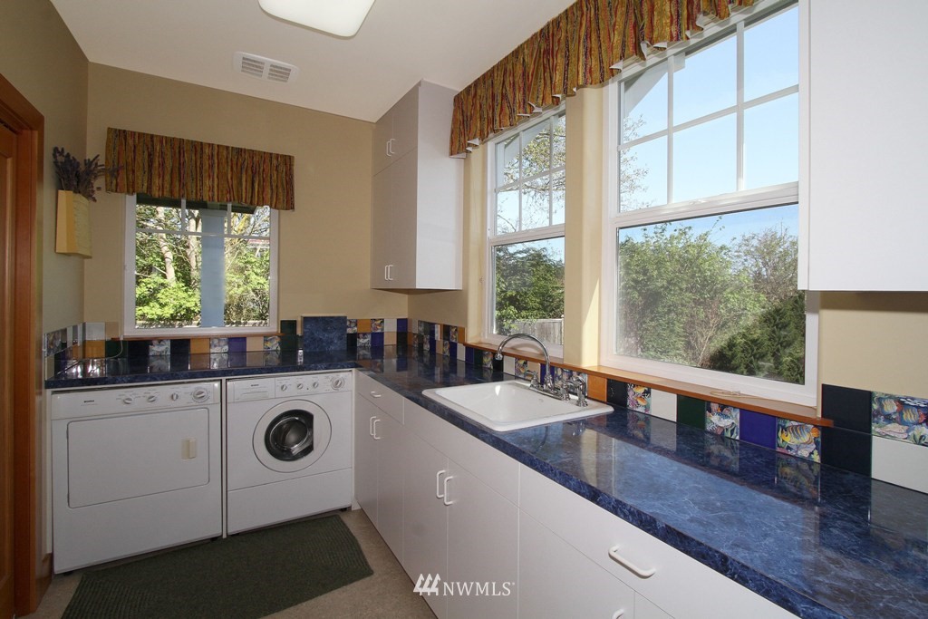 919 Finn Hall Road Port Angeles, WA 98362 - Photo 13 of 25 Gallery Image 13