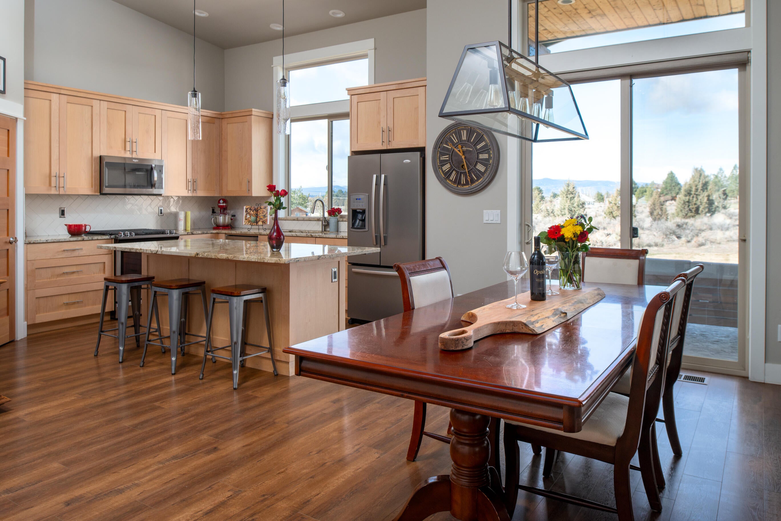 20820 Tumalo Road Bend, OR 97703 - Photo 14 of 33 Kitchen_Dining