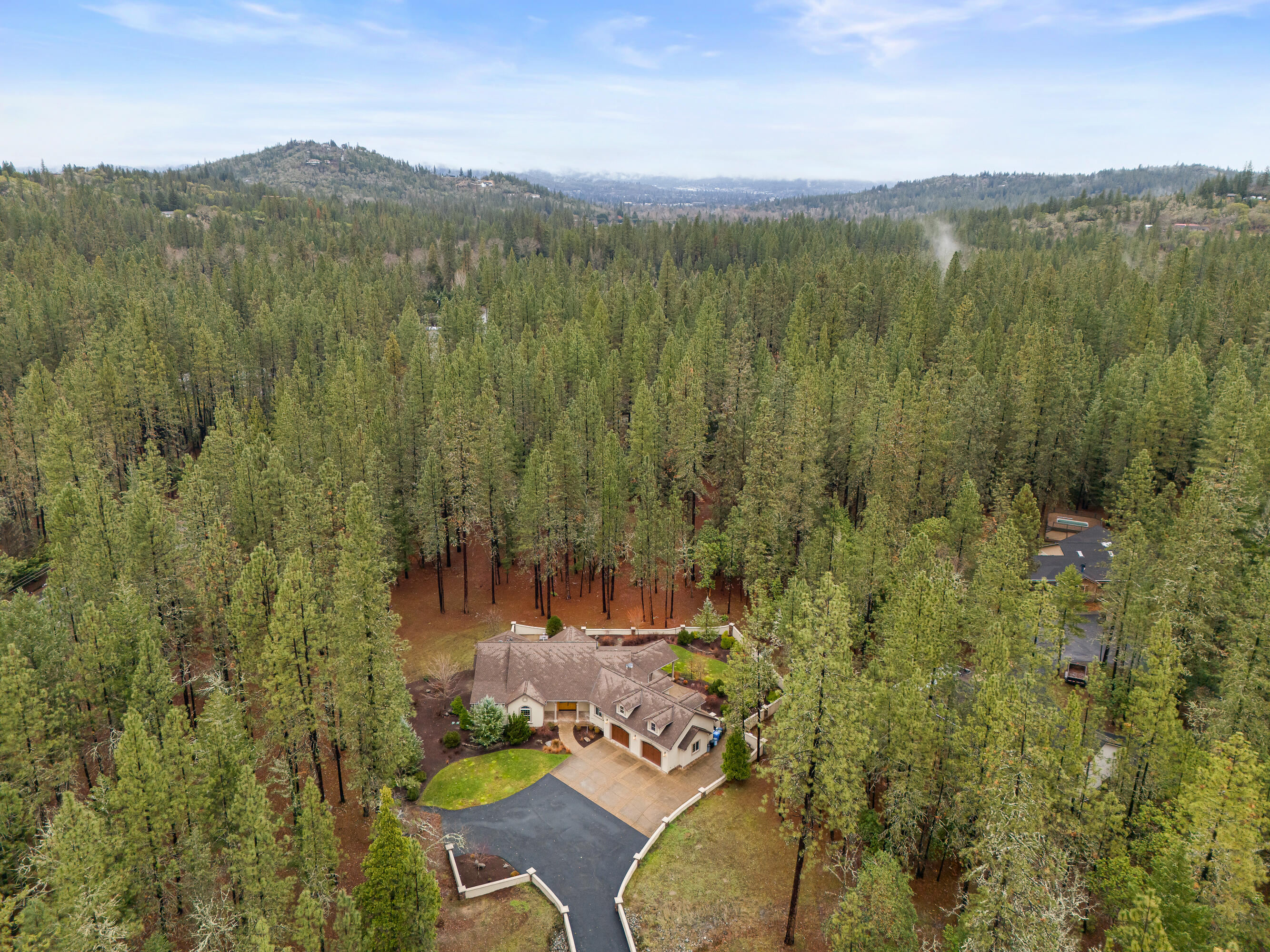112 East Intervale Road Grants Pass, OR 97527 - Photo 5 of 62 6