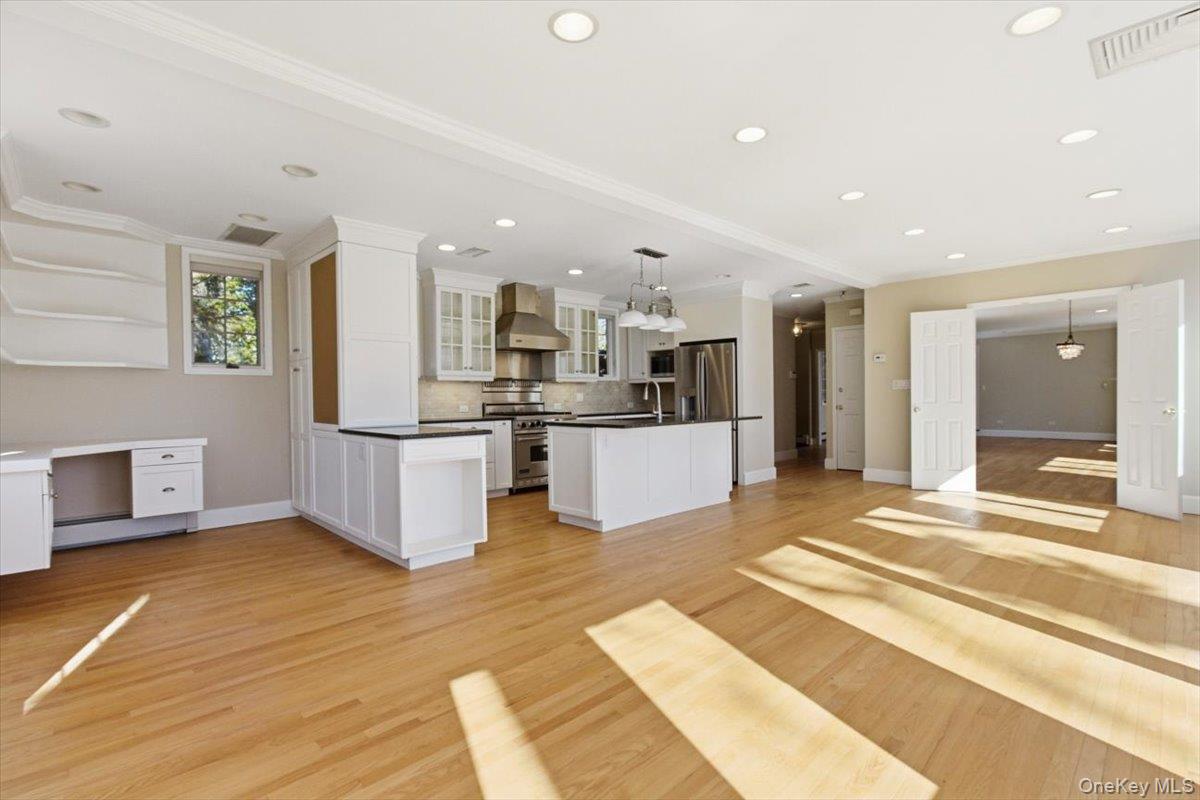 27 Harbor Terrace Drive Rye, NY 10580 - Photo 6 of 28