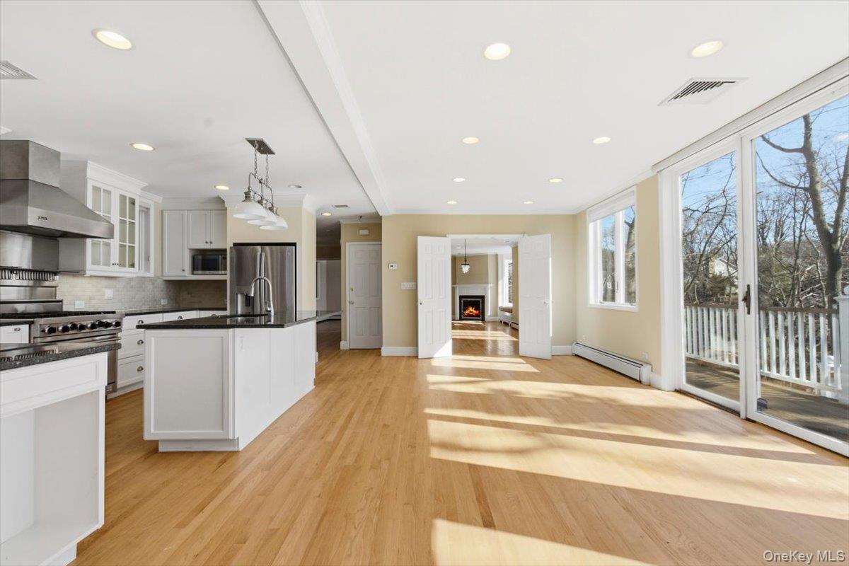 27 Harbor Terrace Drive Rye, NY 10580 - Photo 7 of 28