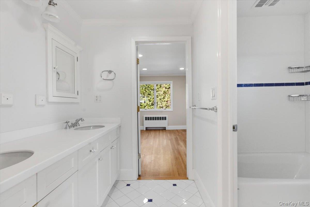 27 Harbor Terrace Drive Rye, NY 10580 - Photo 10 of 28