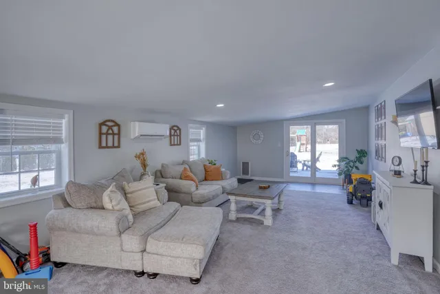 $525,000 | 2613 Old County Road, Newark, DE 19702