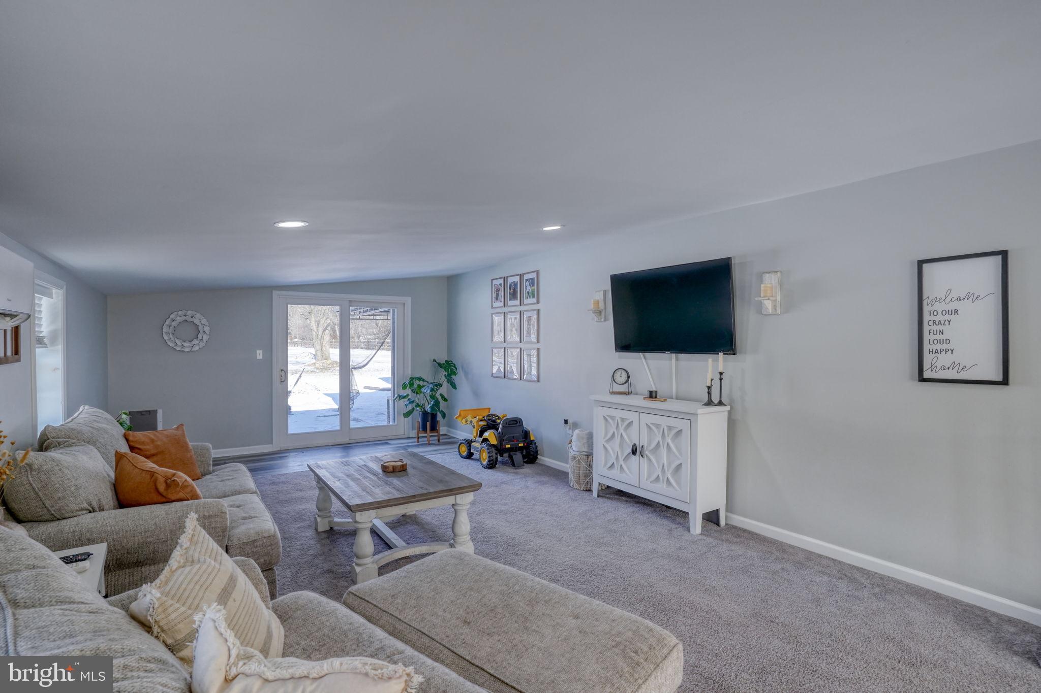 2613 Old County Road Newark, DE 19702 - Photo 34 of 50 Bright and inviting living space with charm.