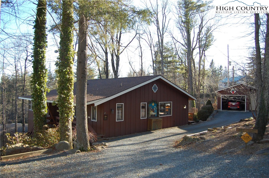 267 Rhododendron Loop Newland, NC 28657 - Photo 1 of 25 Gallery Image 1