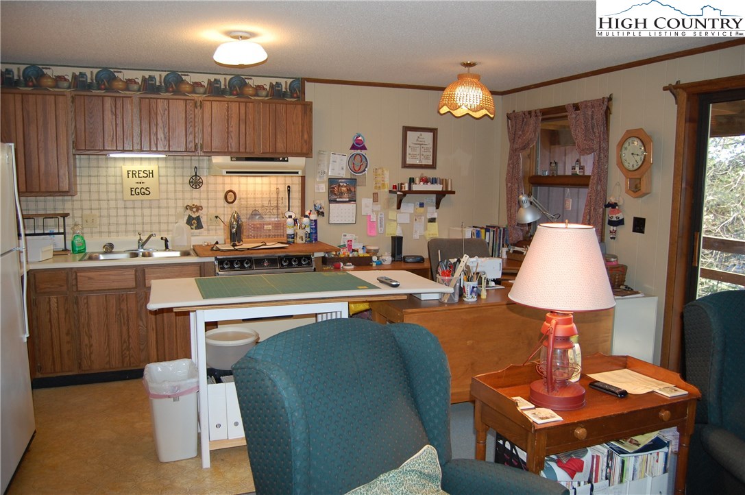 267 Rhododendron Loop Newland, NC 28657 - Photo 17 of 25 Gallery Image 17