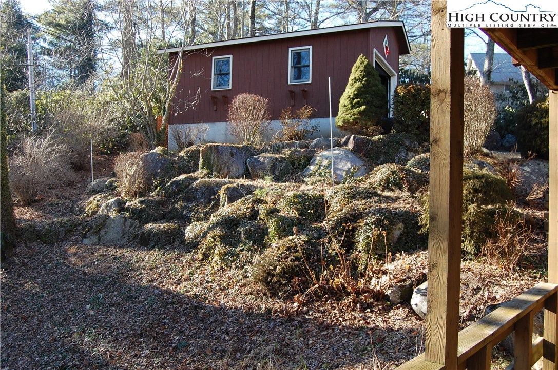 267 Rhododendron Loop Newland, NC 28657 - Photo 24 of 25 Gallery Image 24