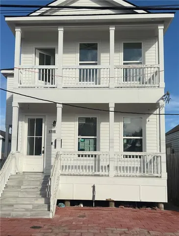 $3,000 | 1715-1717 North Robertson Street, Unit 1717, New Orleans, LA 70116