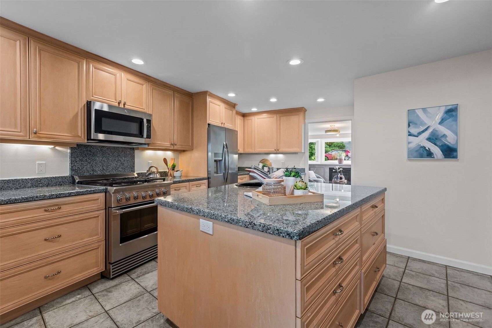 4105 Southwest 109th Street Seattle, WA 98146 - Photo 14 of 40