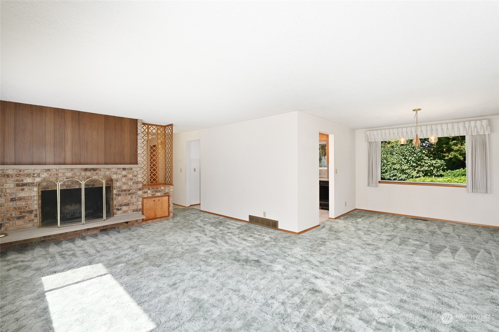 2203 Burley Drive Everett, WA 98208 - Photo 7 of 36