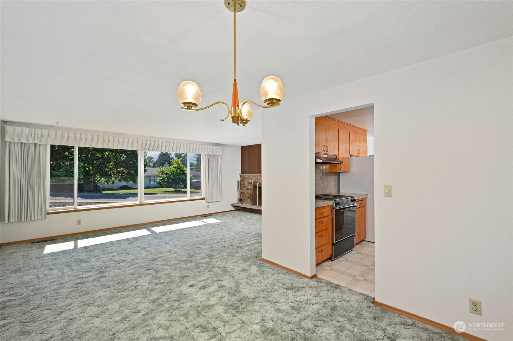 2203 Burley Drive Everett, WA 98208 - Photo 8 of 36