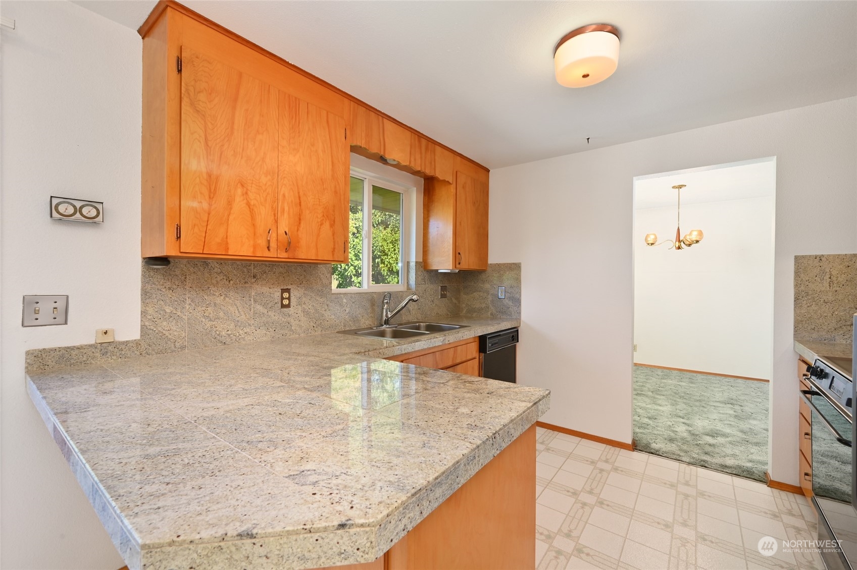 2203 Burley Drive Everett, WA 98208 - Photo 9 of 36