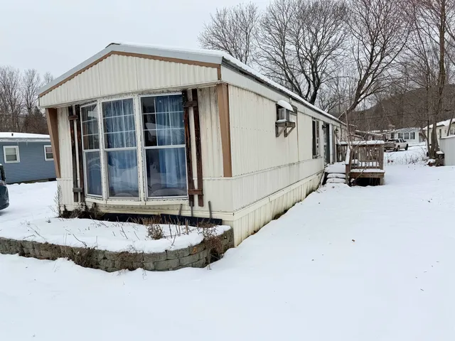 $50,000 | 56 Daniels Drive, Enfield, NH 03748