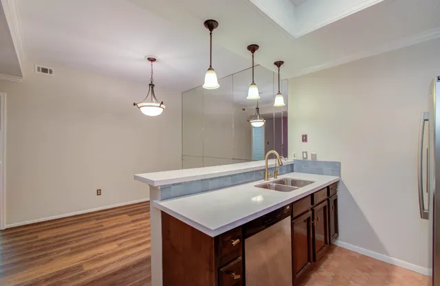 $209,000 | 11711 Memorial Drive, Unit 188, Houston, TX 77024