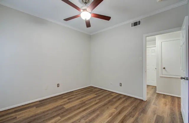 $209,000 | 11711 Memorial Drive, Unit 188, Houston, TX 77024