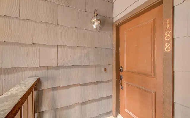 $209,000 | 11711 Memorial Drive, Unit 188, Houston, TX 77024