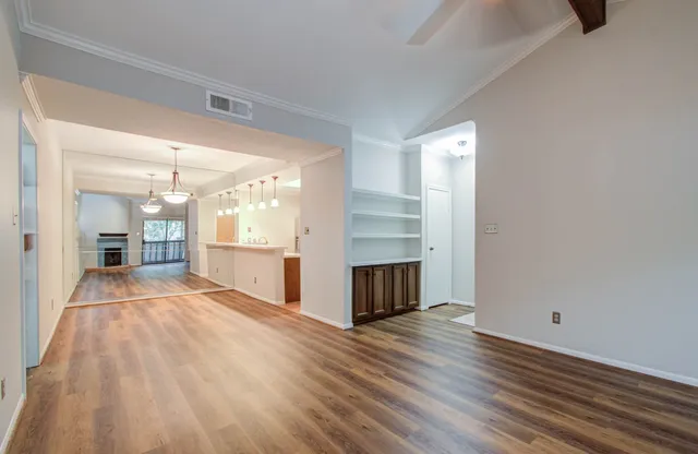 $209,000 | 11711 Memorial Drive, Unit 188, Houston, TX 77024