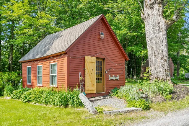 $695,000 | 314 Richmond Road, Fitzwilliam, NH 03447