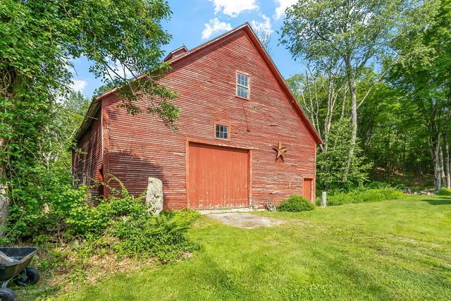 $695,000 | 314 Richmond Road, Fitzwilliam, NH 03447