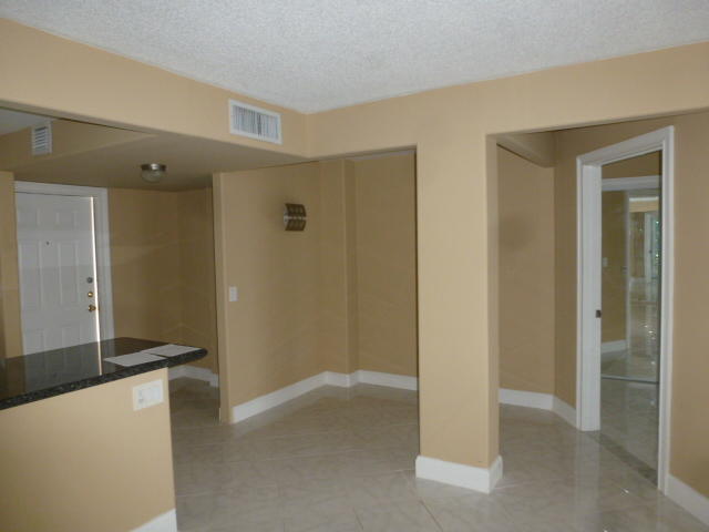 2929 South Ocean Boulevard, Unit 411 Boca Raton, FL 33432 - Photo 5 of 11 (27).JPG