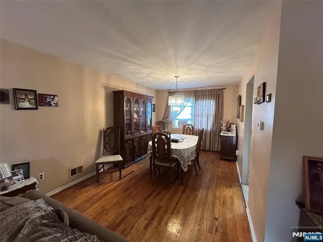 a view of a livingroom with furniture and a livingroom