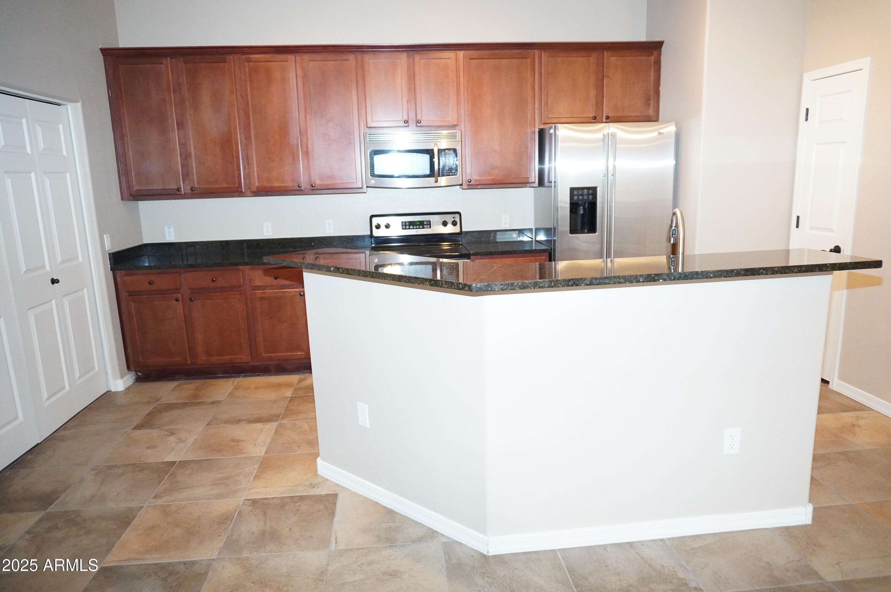 3330 South Gilbert Road, Unit 2010 Chandler, AZ 85286 - Photo 10 of 25 DSC01379