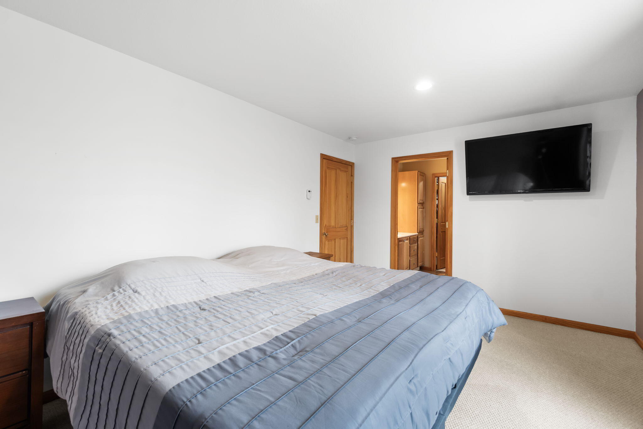 9208 Mt Frederick Road Gaylord, MI 49735 - Photo 15 of 32 Master bedroom