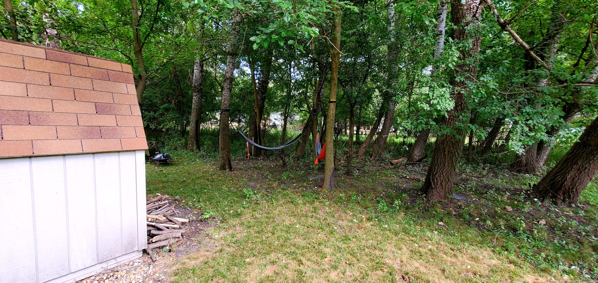 18-29 Woodhaven Lakes Sublette, IL 61367 - Photo 13 of 15 a backyard of a house with chairs and table