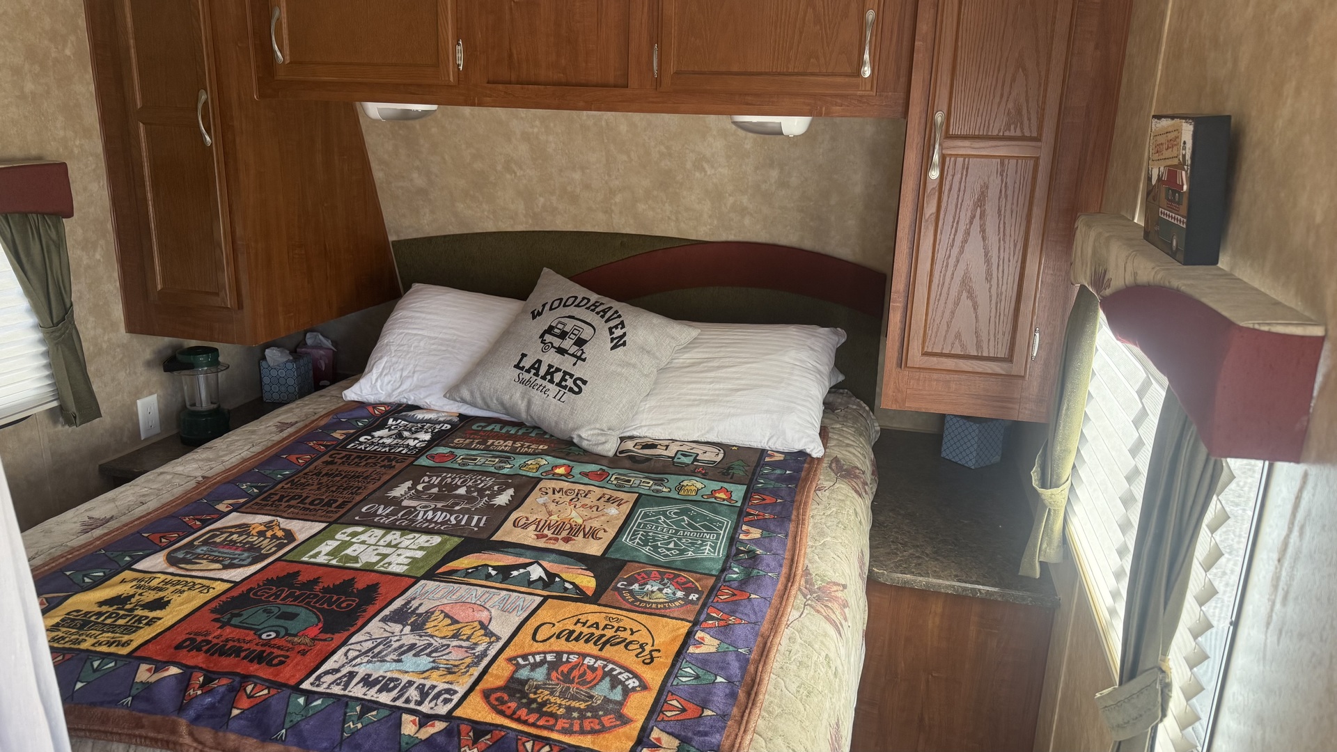 18-29 Woodhaven Lakes Sublette, IL 61367 - Photo 8 of 15 a bed sitting in a bedroom next to a window