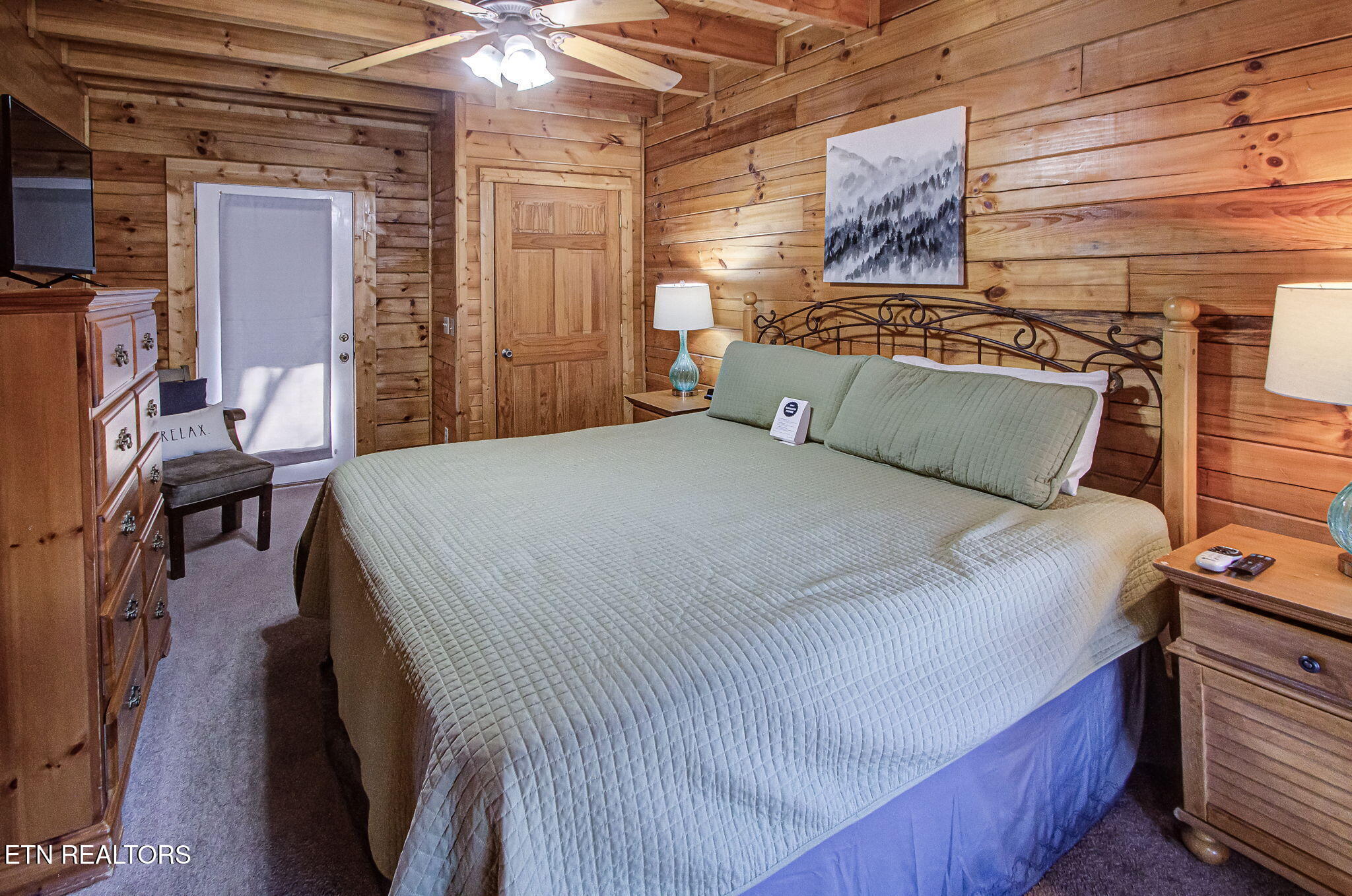 1548 Rainbow Ridge Way Sevierville, TN 37862 - Photo 20 of 46 Bedroom Suite 1