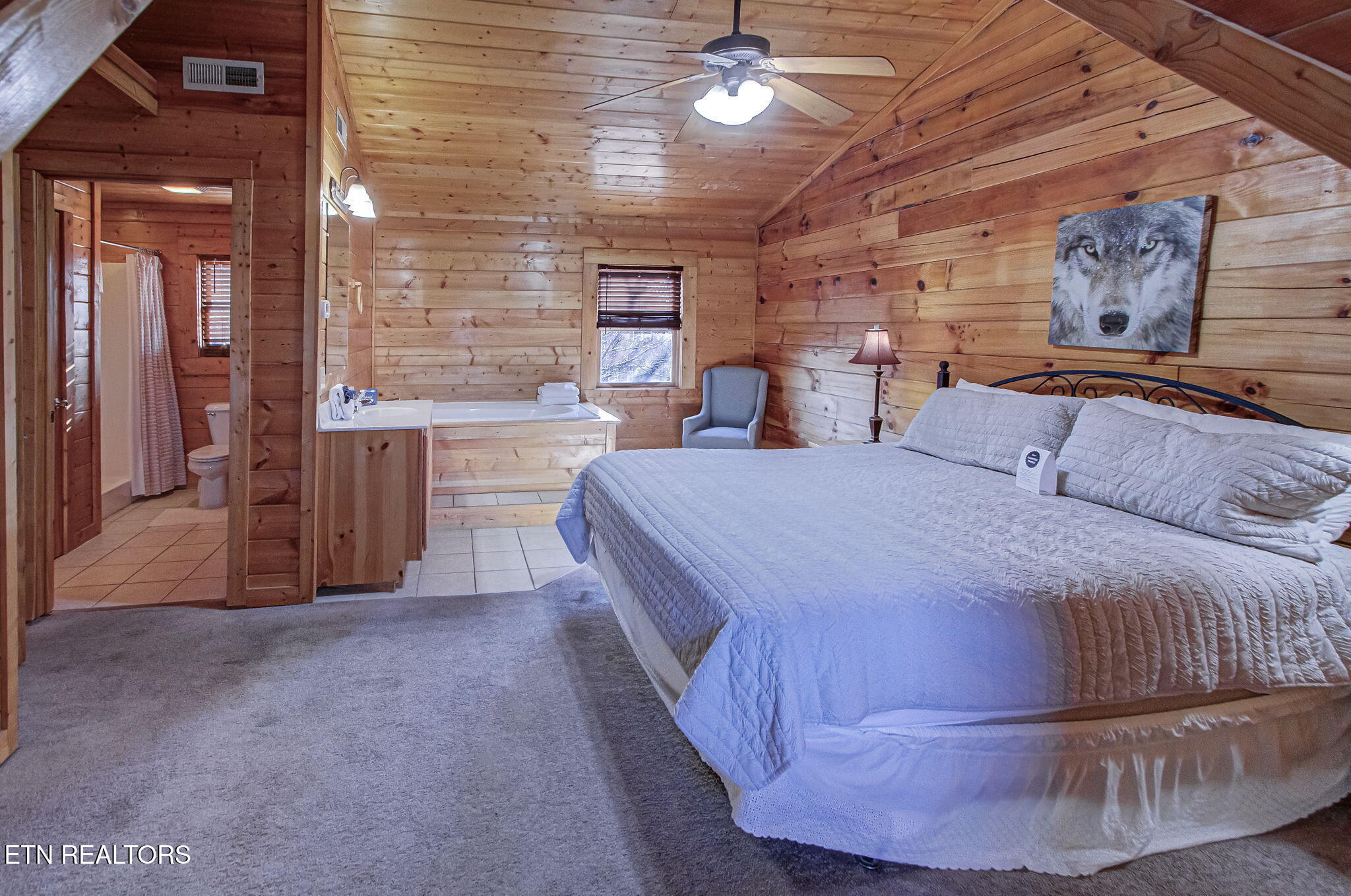 1548 Rainbow Ridge Way Sevierville, TN 37862 - Photo 26 of 46 Upper Level In-suite Bedroom 2