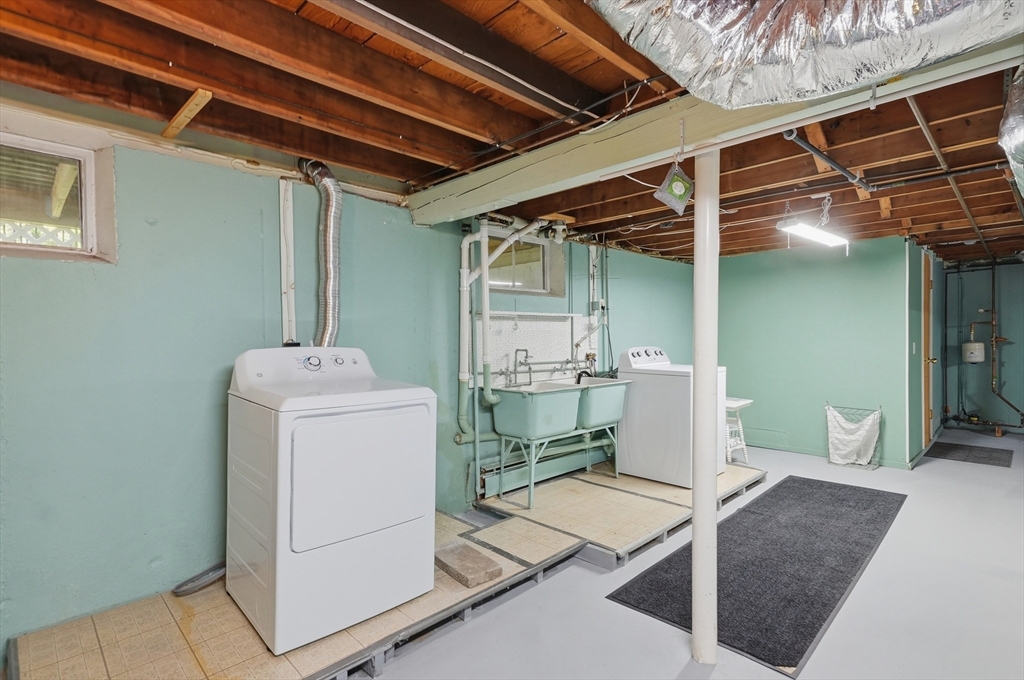 36 Glenn Road Lowell, MA 01852 - Photo 27 of 39