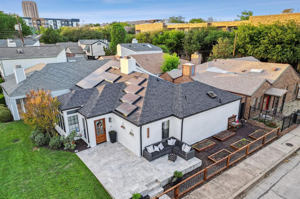 3635 Bryan Street Dallas, TX 75204 - Photo 36 of 40 an aerial view of a house with a yard