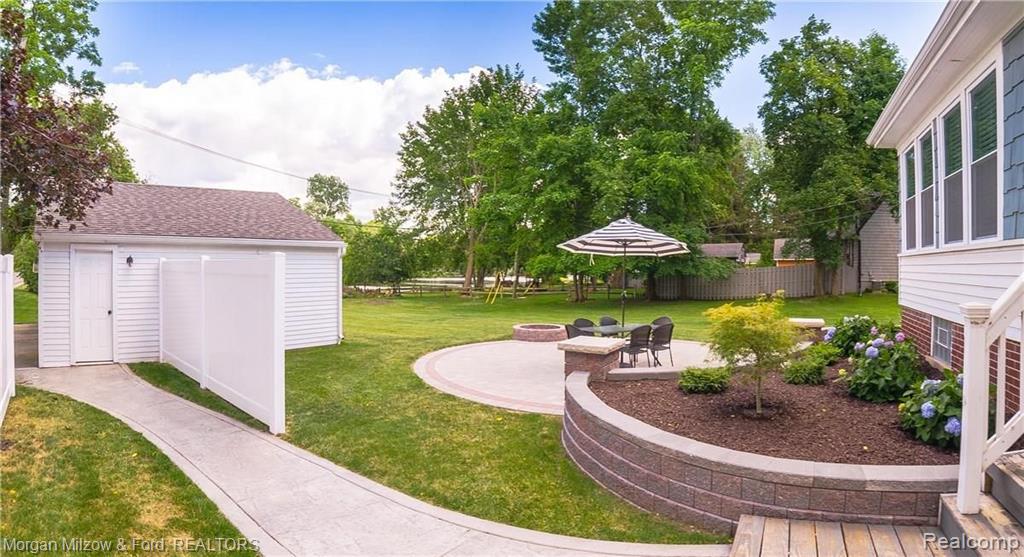 160 North Holcomb Road Clarkston, MI 48346 - Photo 31 of 38