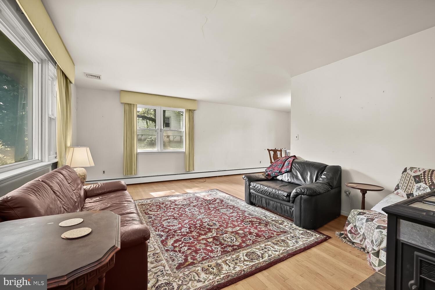 8613 Inwood Road Windsor Mill, MD 21244 - Photo 4 of 29 Living Room