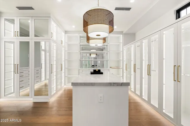 $12,995,888 | 6733 East Exeter Boulevard, Scottsdale, AZ 85251