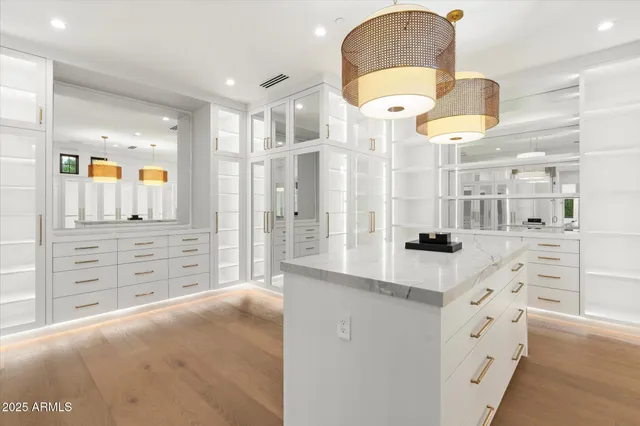 $12,995,888 | 6733 East Exeter Boulevard, Scottsdale, AZ 85251