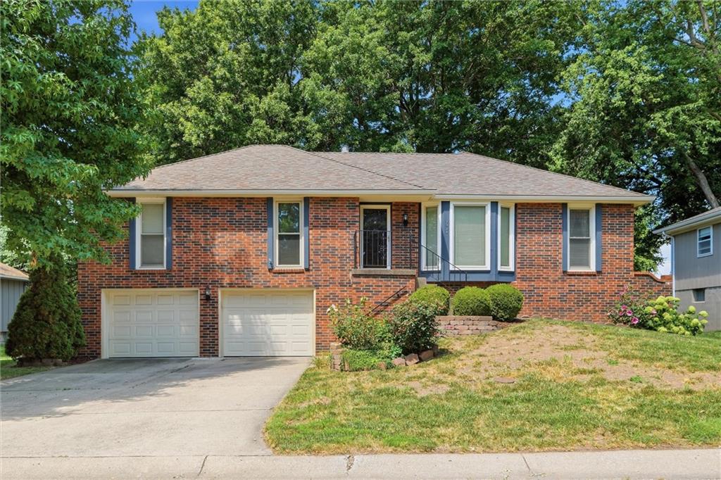2728 Queen Ridge Drive Independence, MO 64055 - Photo 1 of 36