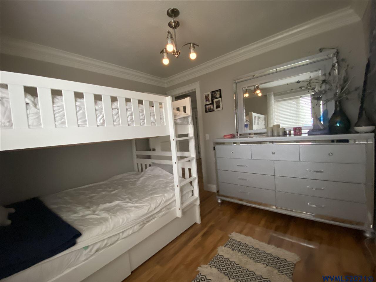 4325 MacLeay Road Southeast Salem, OR 97317 - Photo 18 of 40 Gallery Image 18