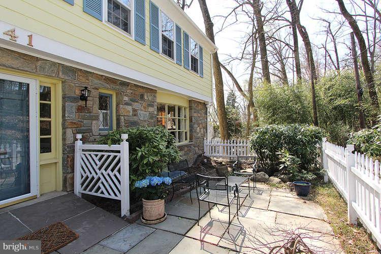 Front Flagstone Patio