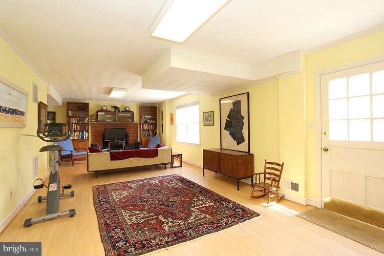 5541 Mohican Road Bethesda, MD 20816 - Photo 19 of 28 Family Room