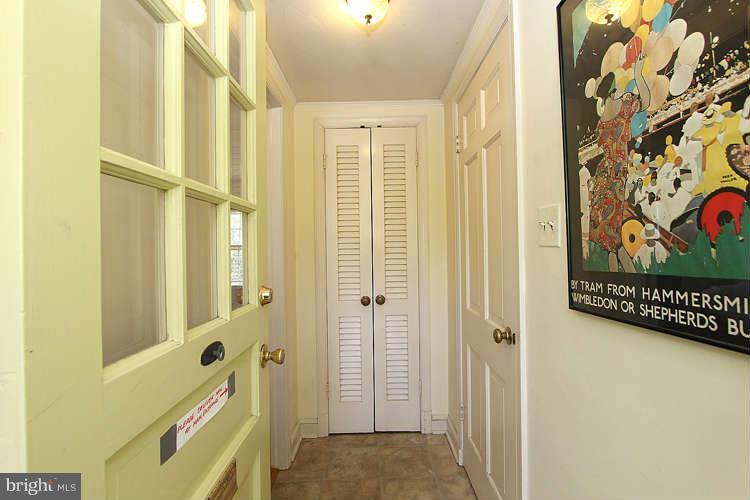 5541 Mohican Road Bethesda, MD 20816 - Photo 22 of 28 Apartment Entrance