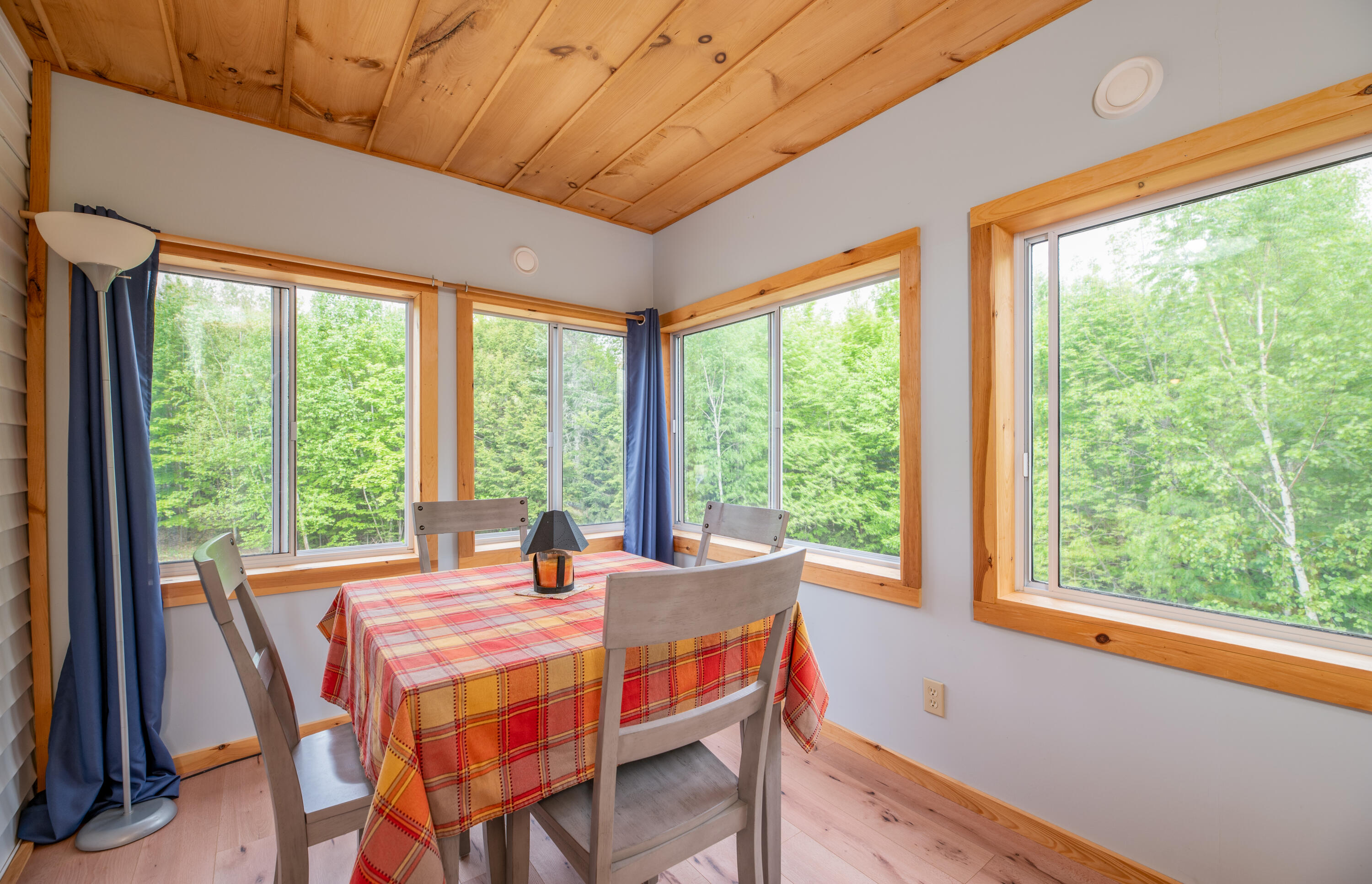 115 Weatherbee Pt Road Lincoln, ME 04457 - Photo 12 of 31 Interior10