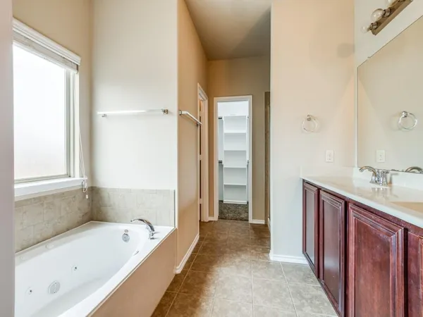$1,895 | 1312 Silver Maple Lane, Royse City, TX 75189