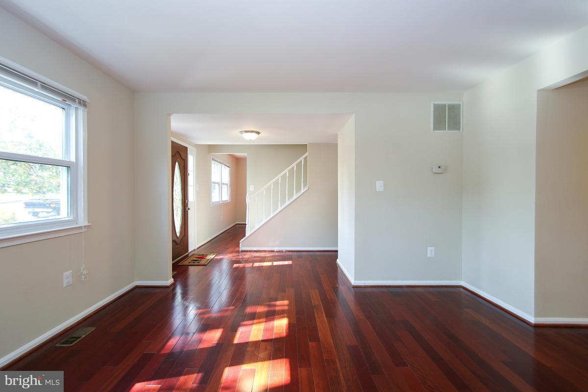 1314 Shallow Ford Road Herndon, VA 20170 - Photo 2 of 28 Main Level with Hardwood Floors